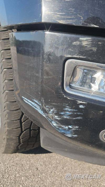 2020 Nissan TITAN SL Crew Cab Short Bed - zdjęcie 23 z 36 - miniatura
