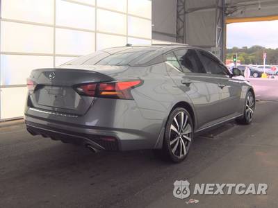 2020 Nissan Altima SR - zdjęcie 4 z 28 - miniatura