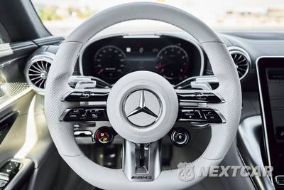 2022 Mercedes-Benz AMG SL 55 - zdjęcie 31 z 50 - miniatura