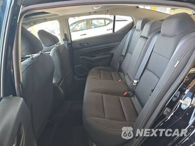 2023 Nissan Altima SV - zdjęcie 13 z 34 - miniatura