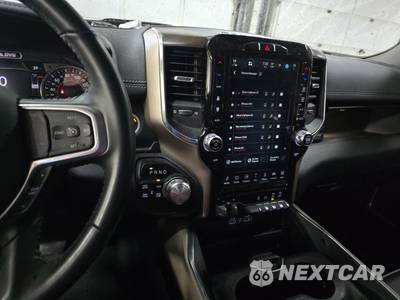 2022 Ram 1500 Laramie Crew Cab Short Bed - zdjęcie 11 z 31 - miniatura