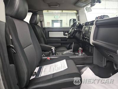 2012 Toyota FJ Cruiser w/Rear Doors - zdjęcie 8 z 55 - miniatura
