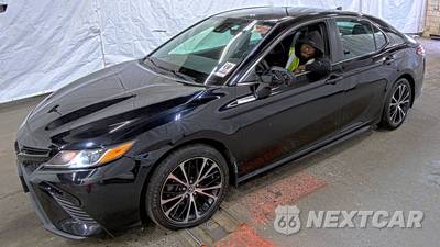 2019 Toyota Camry SE - zdjęcie 1 z 51 - miniatura