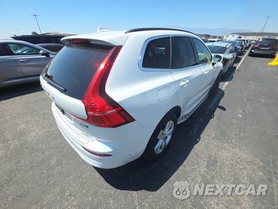 2022 Volvo XC60 B5 Momentum - zdjęcie 4 z 30 - miniatura