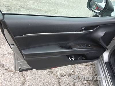 2021 Toyota Camry SE - zdjęcie 9 z 31 - miniatura