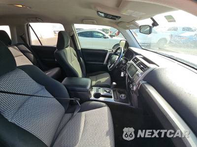2016 Toyota 4Runner SR5 - zdjęcie 8 z 34 - miniatura