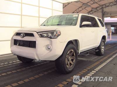 2016 Toyota 4Runner SR5 - zdjęcie 1 z 34 - miniatura
