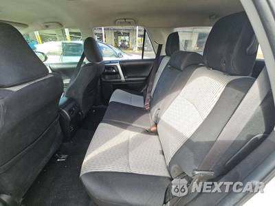 2016 Toyota 4Runner SR5 - zdjęcie 13 z 34 - miniatura