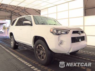 2016 Toyota 4Runner SR5 - zdjęcie 3 z 34 - miniatura