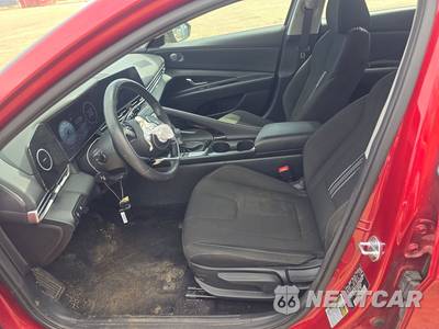 2025 Hyundai Elantra SEL Convenience - zdjęcie 7 z 17 - miniatura