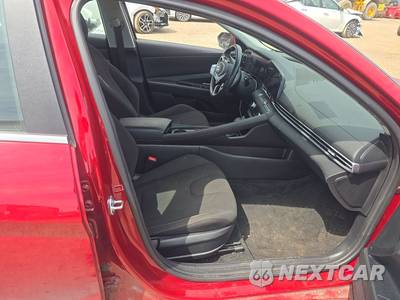 2025 Hyundai Elantra SEL Convenience - zdjęcie 8 z 17 - miniatura