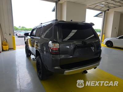 2018 Toyota 4Runner TRD Off-Road Premium - zdjęcie 6 z 18 - miniatura