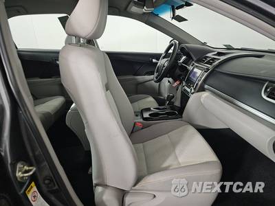 2014 Toyota Camry LE - zdjęcie 8 z 17 - miniatura