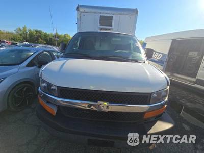 2022 Chevrolet Express 3500 Cutaway 1WT 139.0" WB - zdjęcie 2 z 15 - miniatura