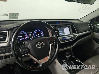 2017 Toyota XLE - zdjęcie 11 z 37 - miniatura