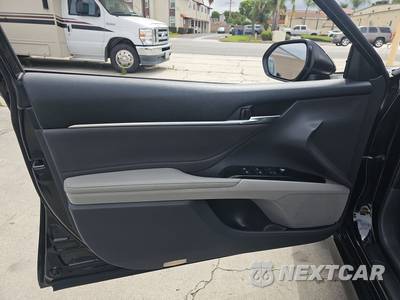 2018 Toyota Camry XLE - zdjęcie 9 z 25 - miniatura
