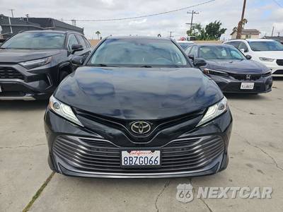2018 Toyota Camry XLE - zdjęcie 2 z 25 - miniatura
