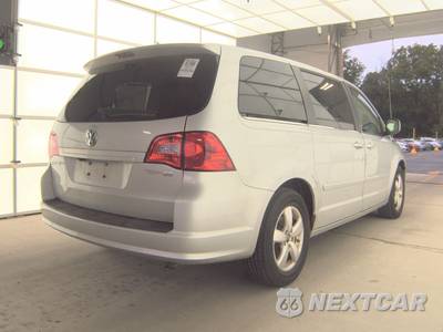 2010 Volkswagen Routan SE w/Rear Seat Entertainment & Navigation 121.2" WB - zdjęcie 5 z 25 - miniatura
