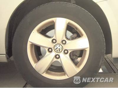 2010 Volkswagen Routan SE w/Rear Seat Entertainment & Navigation 121.2" WB - zdjęcie 10 z 25 - miniatura