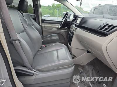 2010 Volkswagen Routan SE w/Rear Seat Entertainment & Navigation 121.2" WB - zdjęcie 14 z 25 - miniatura