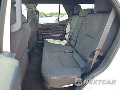 2025 Toyota 4Runner SR5 - zdjęcie 19 z 26 - miniatura