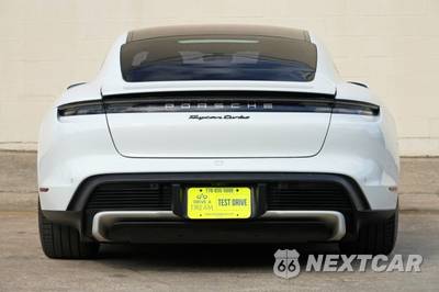 2020 Porsche Taycan Turbo - zdjęcie 9 z 48 - miniatura