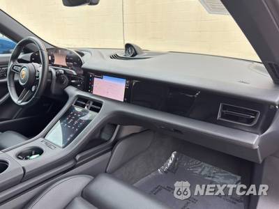 2021 Porsche Taycan - zdjęcie 13 z 48 - miniatura