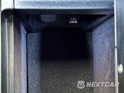 2023 Toyota Crown Limited - zdjęcie 33 z 48 - miniatura