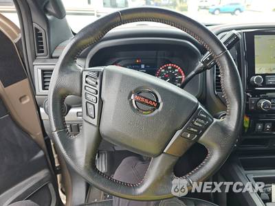 2021 Nissan TITAN PRO-4X Crew Cab Short Bed - zdjęcie 10 z 33 - miniatura