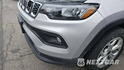 2021 Nissan TITAN PRO-4X Crew Cab Short Bed - zdjęcie 28 z 33 - miniatura
