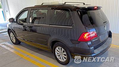 2013 Volkswagen Routan SE w/RSE & Navigation 121.2" WB - zdjęcie 6 z 35 - miniatura
