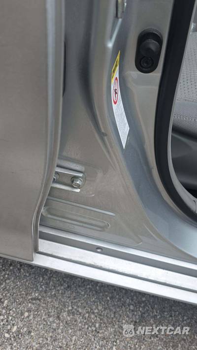 2012 Toyota Camry L - zdjęcie 25 z 35 - miniatura