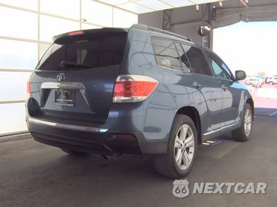 2013 Toyota Highlander SE - zdjęcie 4 z 36 - miniatura