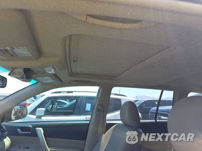 2013 Toyota Highlander SE - zdjęcie 20 z 36 - miniatura