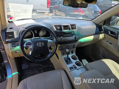 2013 Toyota Highlander SE - zdjęcie 11 z 36 - miniatura
