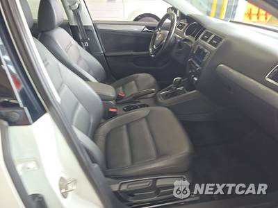2017 Volkswagen 1.4T SE - zdjęcie 8 z 29 - miniatura