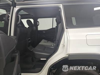 2024 Toyota Land Cruiser - zdjęcie 13 z 20 - miniatura