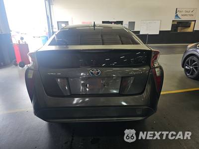 2016 Toyota Prius Two - zdjęcie 5 z 27 - miniatura