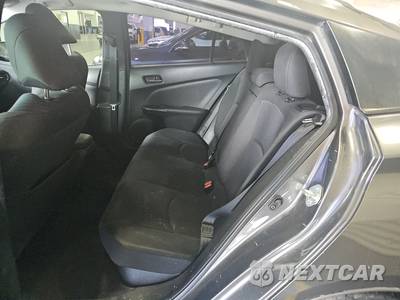 2016 Toyota Prius Two - zdjęcie 13 z 27 - miniatura