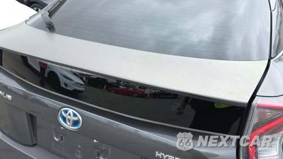 2016 Toyota Prius Two - zdjęcie 20 z 27 - miniatura