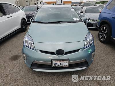 2015 Toyota Prius Plug-In Hybrid - zdjęcie 2 z 32 - miniatura