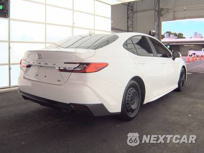 2025 Toyota Camry SE - zdjęcie 4 z 20 - miniatura