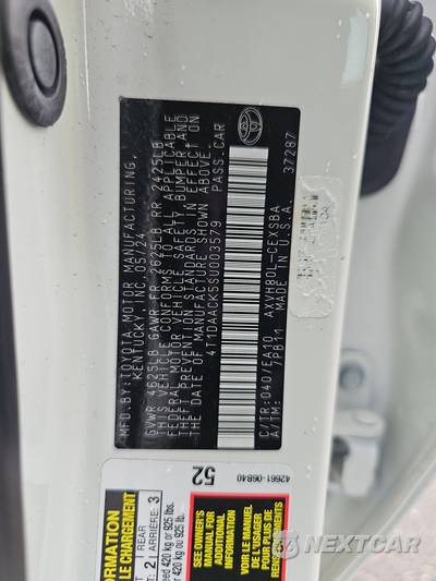 2025 Toyota Camry SE - zdjęcie 14 z 21 - miniatura