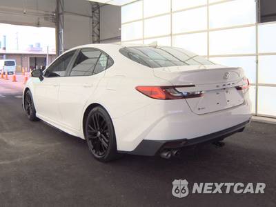 2025 Toyota Camry SE - zdjęcie 6 z 21 - miniatura