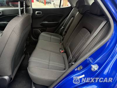 2025 Hyundai Venue SEL - zdjęcie 9 z 26 - miniatura