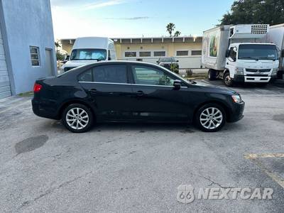 2014 Volkswagen Jetta SE Sedan w/Connectivity - zdjęcie 4 z 9 - miniatura