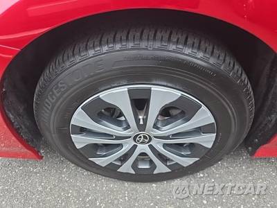 2020 Toyota Prius Prime XLE - zdjęcie 8 z 23 - miniatura