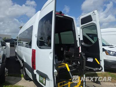 2021 Mercedes-Benz Sprinter 2500 Passenger Van High Roof 170.0" WB - zdjęcie 6 z 21 - miniatura