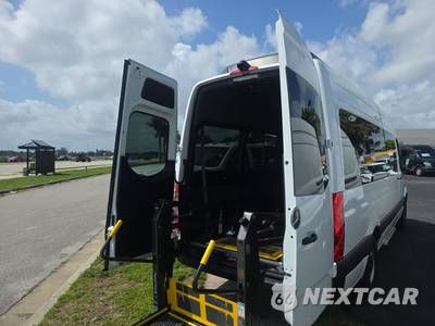 2021 Mercedes-Benz Sprinter 2500 Passenger Van High Roof 170.0" WB - zdjęcie 4 z 21 - miniatura