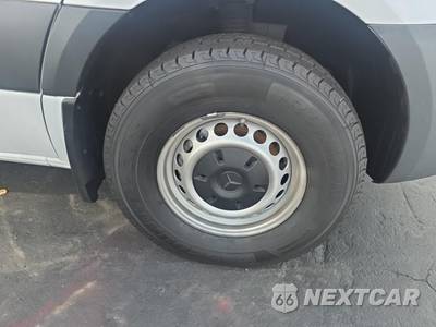 2021 Mercedes-Benz Sprinter 2500 Passenger Van High Roof 170.0" WB - zdjęcie 9 z 21 - miniatura